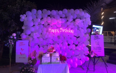 Khách chọn tiệc sinh Nhật tại Thủy Mộc 