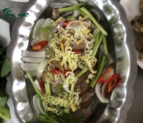 Món dê cuốn xối xả