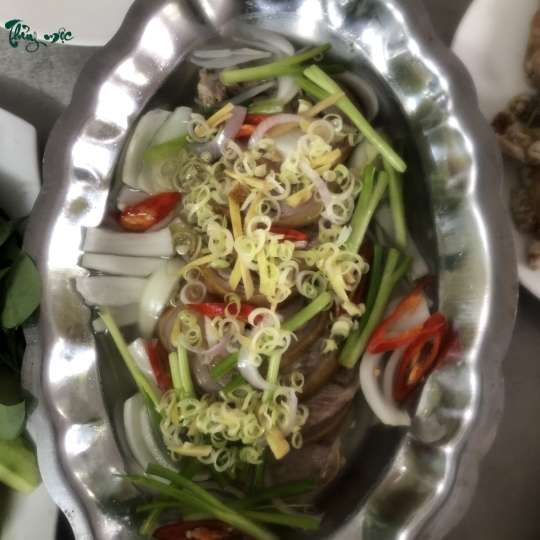 Món dê cuốn xối xả